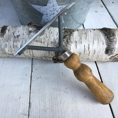 Holzstriegel